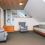 4 Person In *