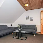 4 Person In Tatil Evi